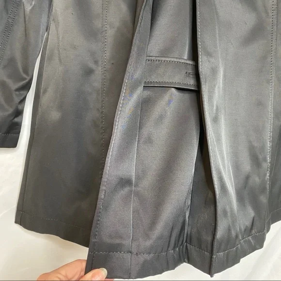 DKNY Black Rain Jacket, Fully Lined Medium - Picture 4 of 8